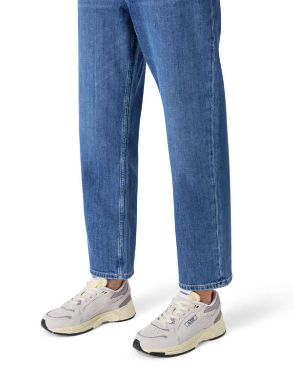 /original/HYLWRF06_AUTY_SuWhtsil_2.png_convert-600x800