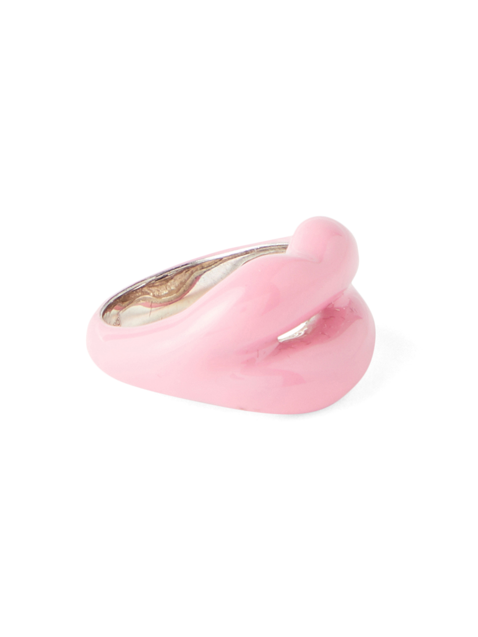 Lip 2025 shaped ring