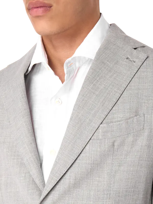 بدلة بصف واحد من الأزرار