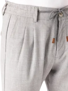 بدلة بصف واحد من الأزرار