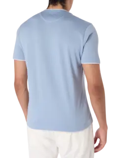 تيشرت متعدد الطبقات بفتحة رقبة مستديرة