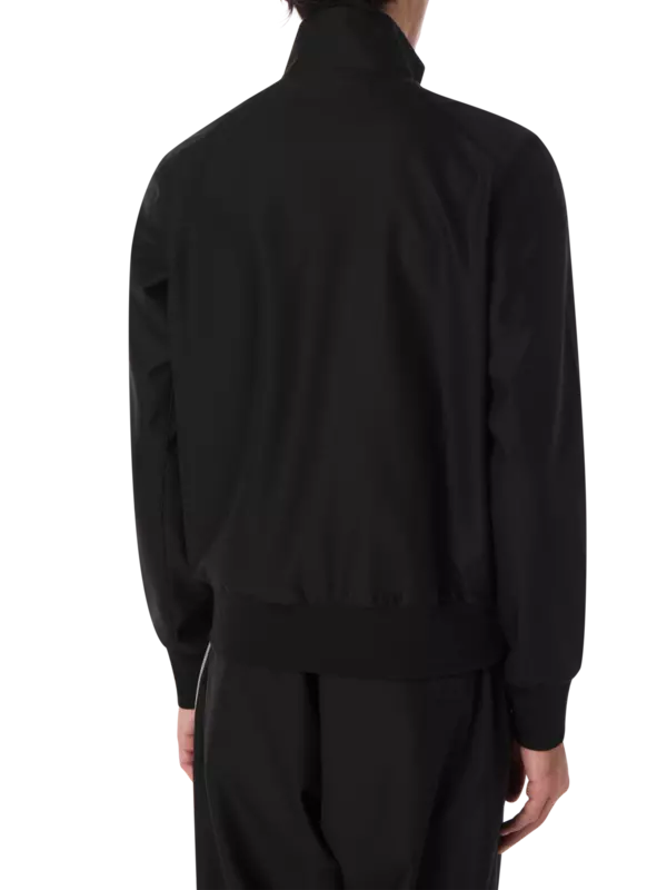 جاكيت رياضي مزين بـ 3 خطوط