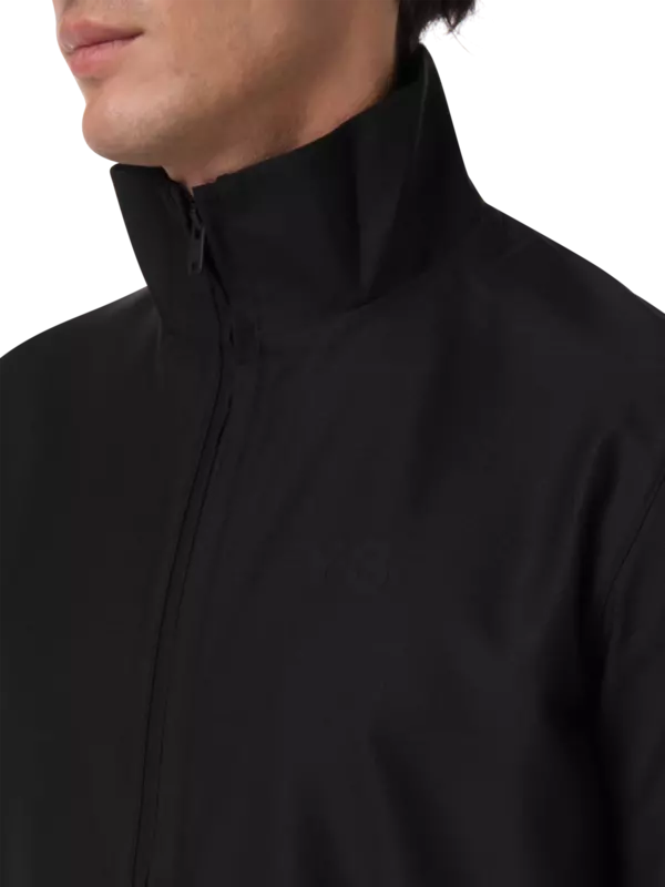 جاكيت رياضي مزين بـ 3 خطوط