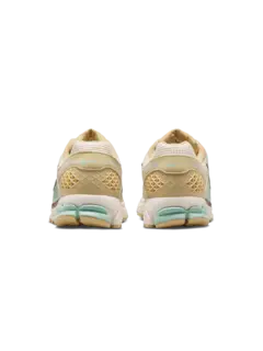 /original/IB2987-M_NIKE_Team Gold_3.png_convert-240x320