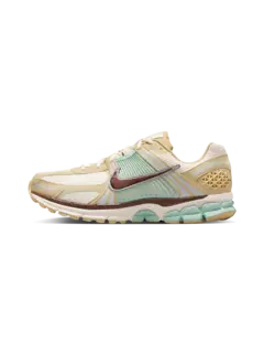 /original/IB2987-M_NIKE_Team Gold_4.png_convert-240x320