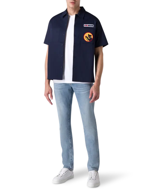 قميص ويترس كامب بياقة