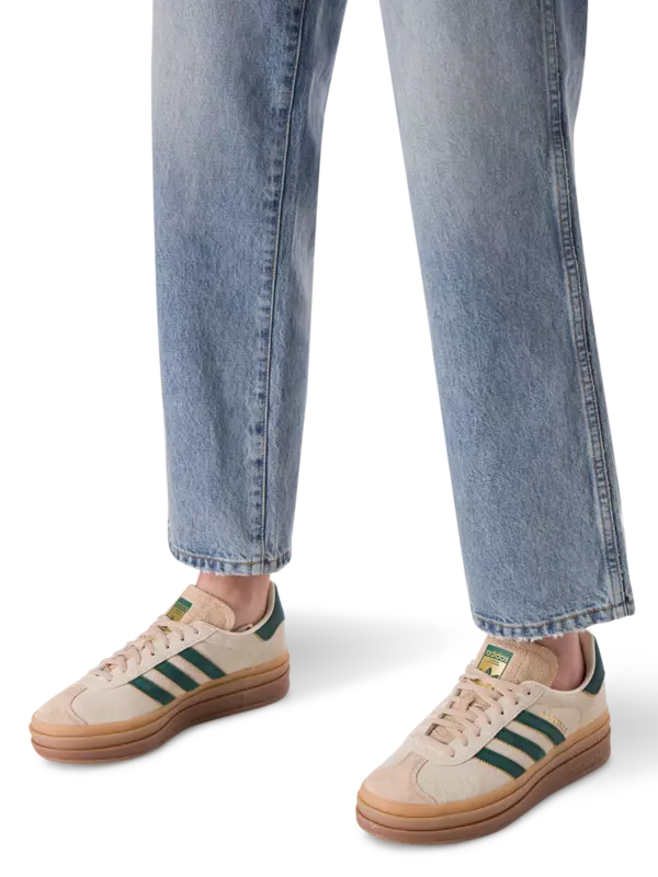 سنيكرز جازيل بولد برقبة منخفضة