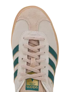 سنيكرز جازيل بولد برقبة منخفضة