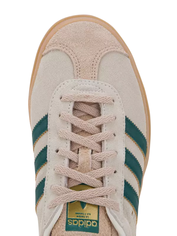 سنيكرز جازيل بولد برقبة منخفضة