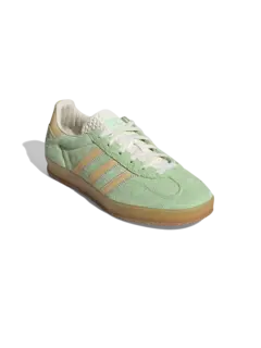 سنيكرز جازيل للأماكن الداخلية