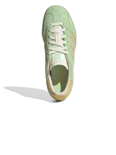 سنيكرز جازيل للأماكن الداخلية