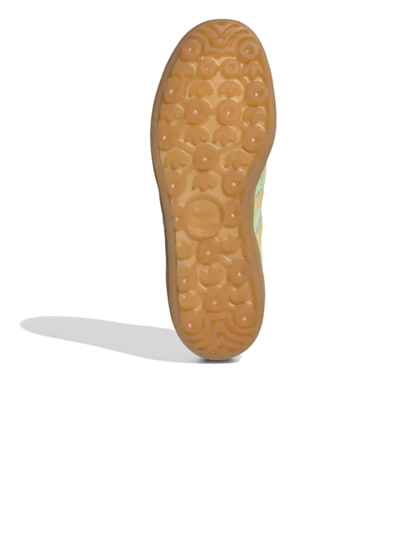 سنيكرز جازيل للأماكن الداخلية