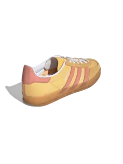 سنيكرز جازيل للأماكن الداخلية