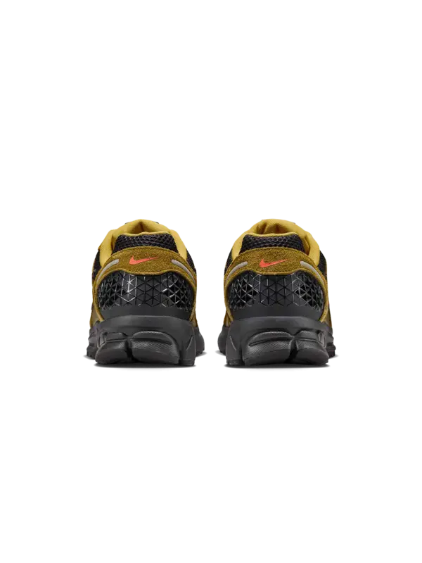 /original/IH1344-M_NIKE_OliveFlak_3.png_convert-600x800