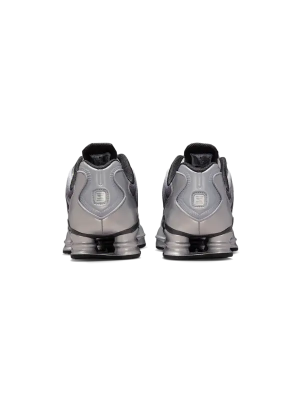 /original/IH4466-M_NIKE_MtlcSilve_3.png_convert-600x800