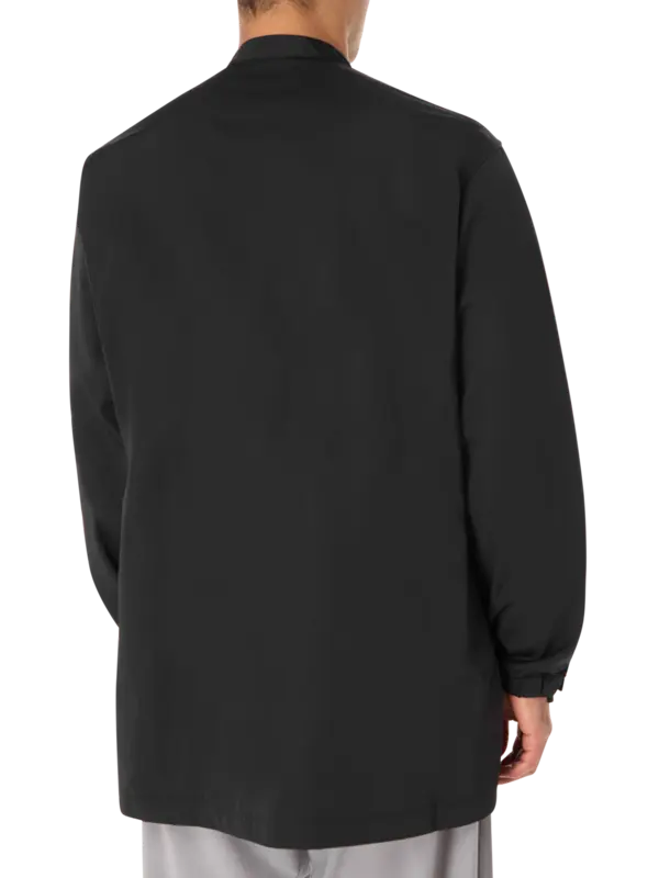 قميص من النيلون والتويل