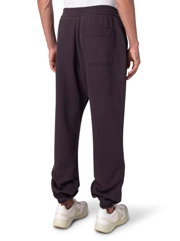 بنطال بقصة مستقيمة