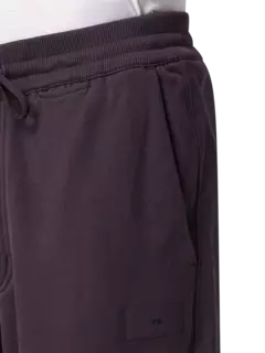 بنطال بقصة مستقيمة