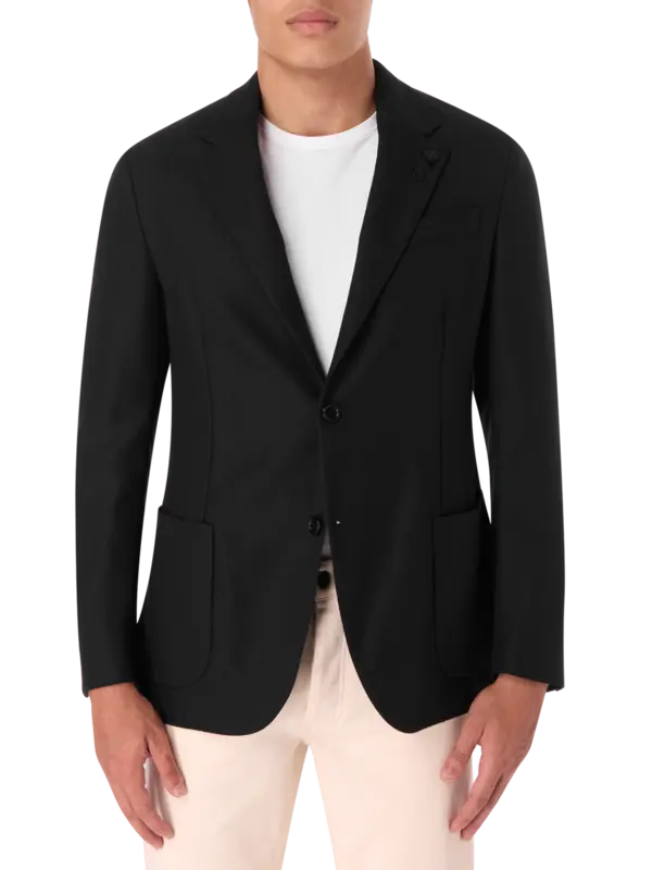 بليزر سهل الارتداء بصف واحد من الأزرار