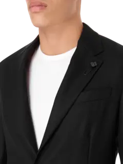 بليزر سهل الارتداء بصف واحد من الأزرار