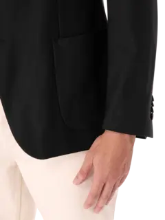 بليزر سهل الارتداء بصف واحد من الأزرار