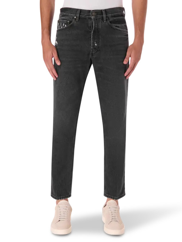 بنطال جينز بتأثير باهت