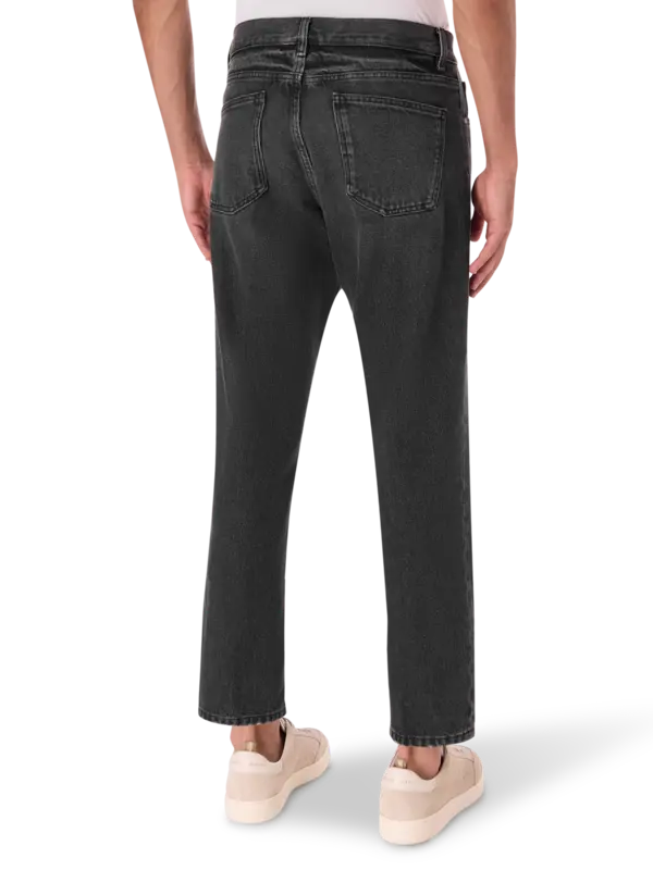 بنطال جينز بتأثير باهت