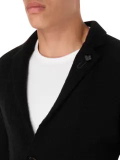 جاكيت محبوك بصف واحد من الأزرار