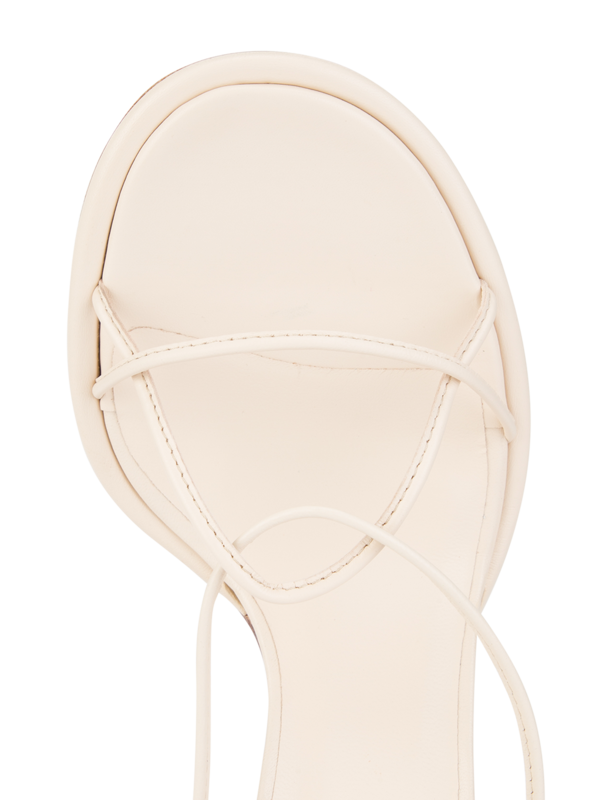 /original/Ilenia0011_ILIO_3000 Cream_4.png_convert-600x800