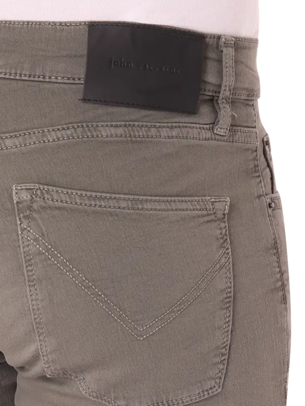 بنطال جينز J702 سبرينج داي بقصة أرجل مستقيمة