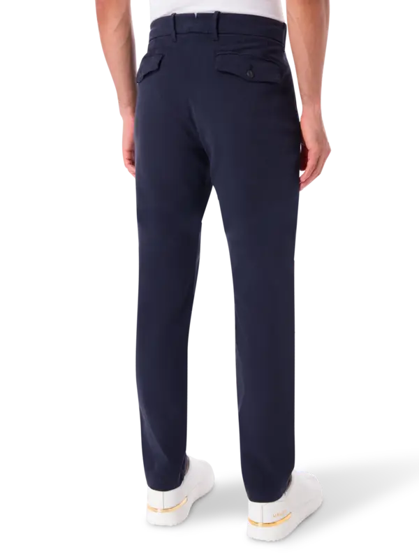 بنطال بينسيس