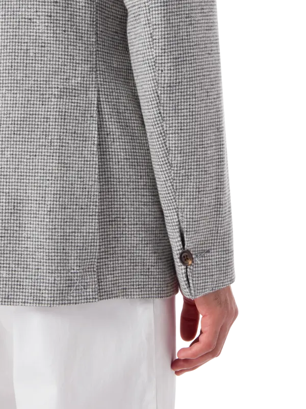 جاكيت بصف واحد من الأزرار