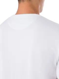 تيشرت برقبة على شكل حرف V