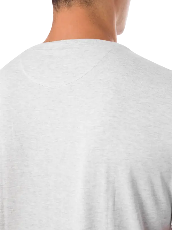 تيشرت بأطراف متباينة