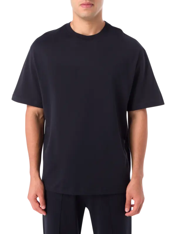 تيشرت بفتحة رقبة مستديرة