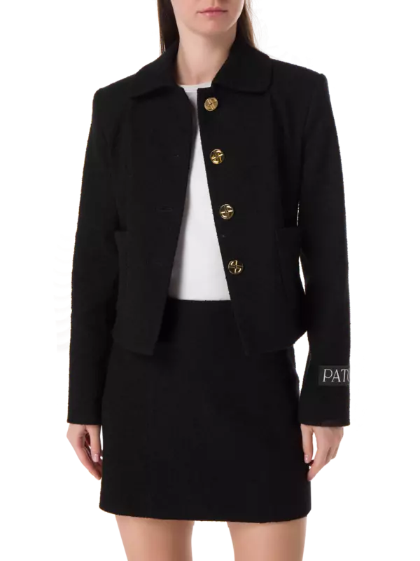 جاكيت قصير بصف واحد من الأزرار