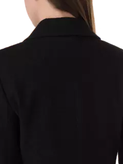 جاكيت قصير بصف واحد من الأزرار