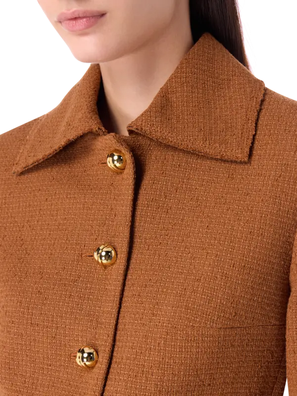 جاكيت أيكونيك قصير