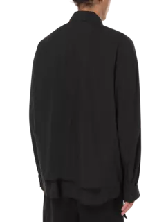 قميص متعدد الطبقات