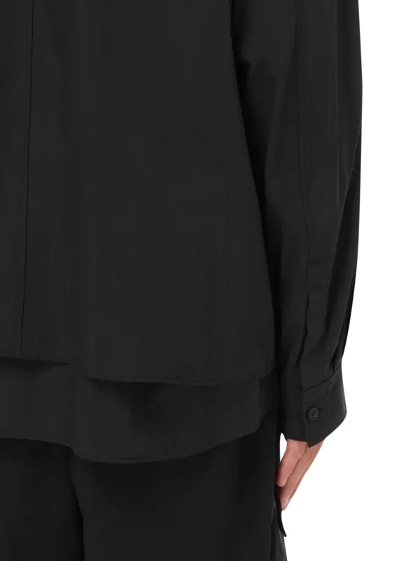 قميص متعدد الطبقات