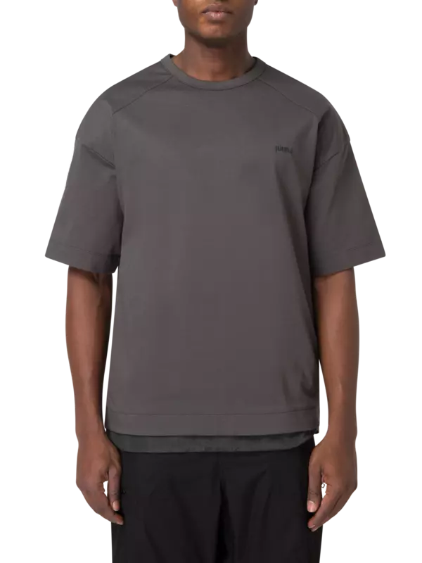 تيشيرت متعدد الطبقات بسحاب جانبي وأكمام قصيرة