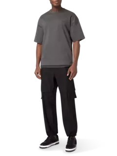 تيشيرت متعدد الطبقات بسحاب جانبي وأكمام قصيرة