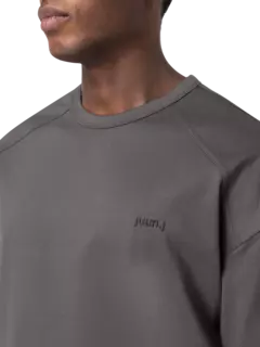 تيشيرت متعدد الطبقات بسحاب جانبي وأكمام قصيرة