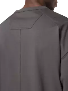 تيشيرت متعدد الطبقات بسحاب جانبي وأكمام قصيرة