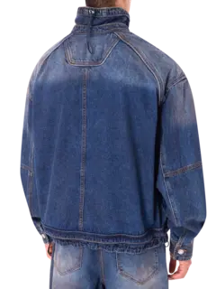 قميص بسحاب من الجينز المغسول بالزيت