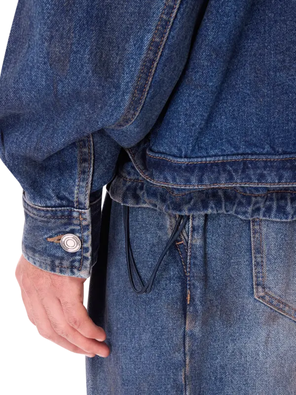 قميص بسحاب من الجينز المغسول بالزيت