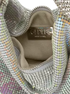 حقيبة جيل من القماش الشبكي بلون معدني