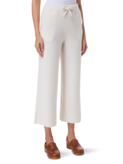 بنطال بأرجل واسعة وتصميم وجه مبتسم