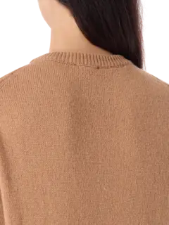 سترة بفتحة رقبة مستديرة وتصميم وجه مبتسم