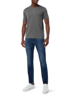 تيشيرت بصبغة معدنية